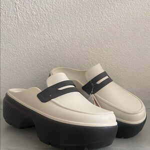 New CROCS Stomp Loafers Slip On